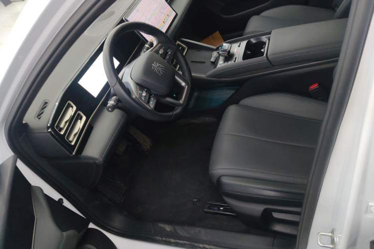 Used BYD Qin L 2025 DM-i Smart Drive 80KM Leading Model