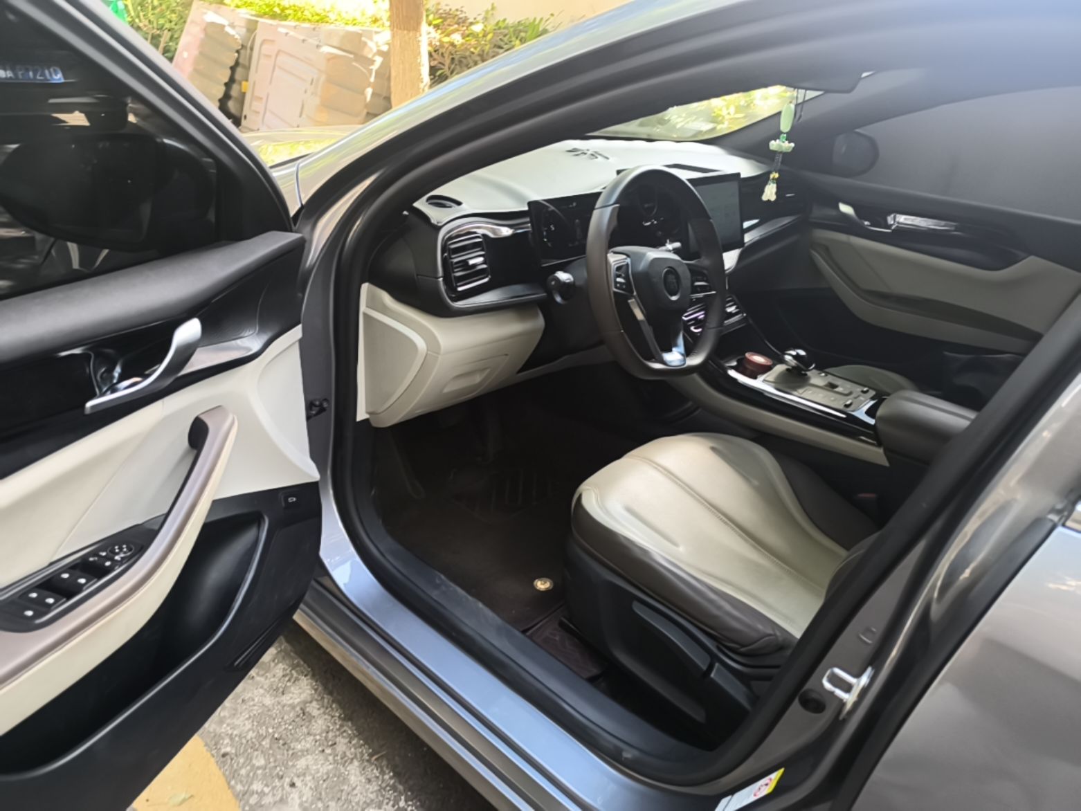 BYD Qin PLUS 2024 HONOR Edition DM-i 55KM Leading Model — снимка 18