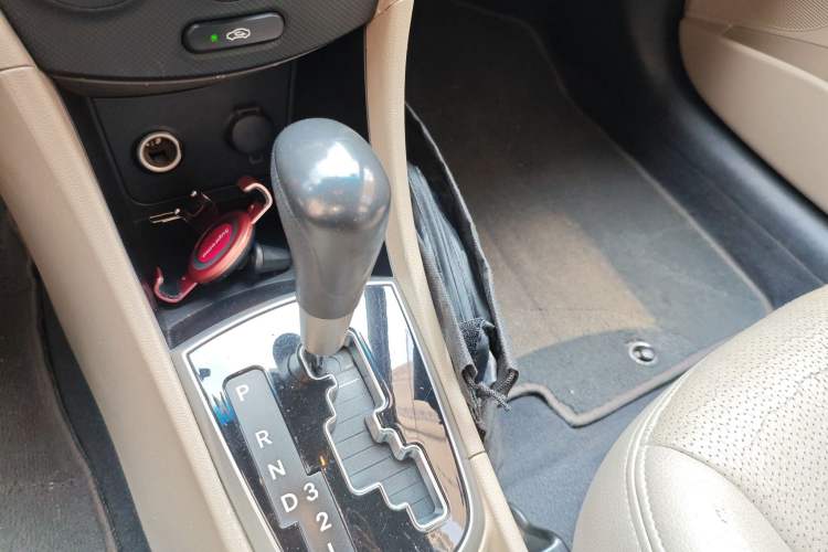 Used Hyundai Verna (older generation) 2014 1.6L Automatic Leading-Edge GLX
