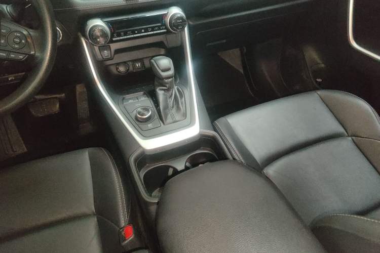 Used Toyota Wildlander 2020 Dual-Motor 2.5L E-CVT Four-Wheel Drive Luxury Edition
