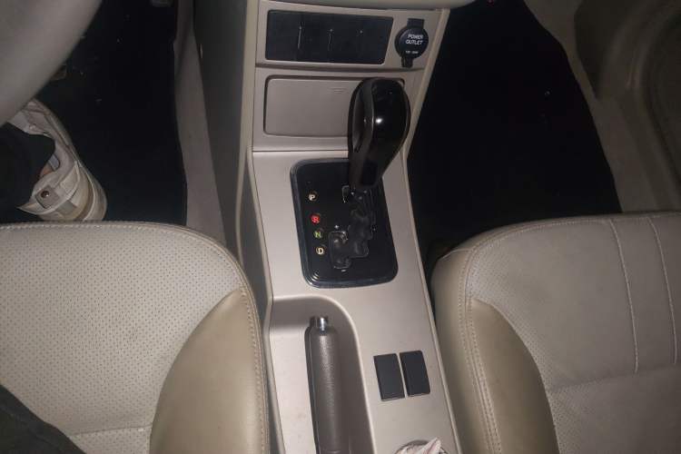 Used Geely Auto Classic Emgrand 2010 Sedan 1.8L CVT Luxury Model
