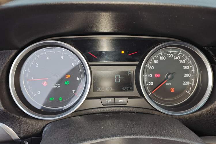 Used Peugeot 408 2015 1.2T Automatic Luxury Edition Instrument Cluster