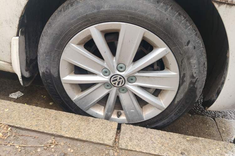 Used Volkswagen Jetta 2013 1.4L Manual Comfort Model
