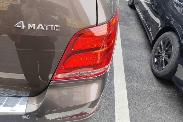 Used Mercedes-Benz GLK-Class 2013 GLK 300 4MATIC Dynamic Sunroof Model Exterior 3