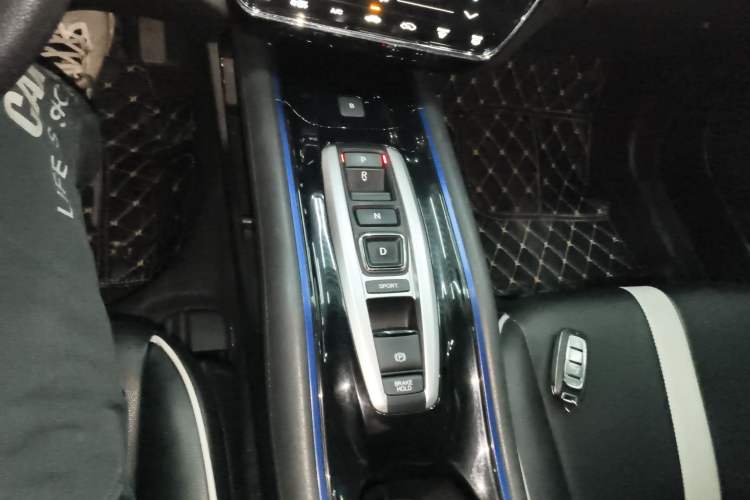 Used Everus VE-1 2020 Travel Edition