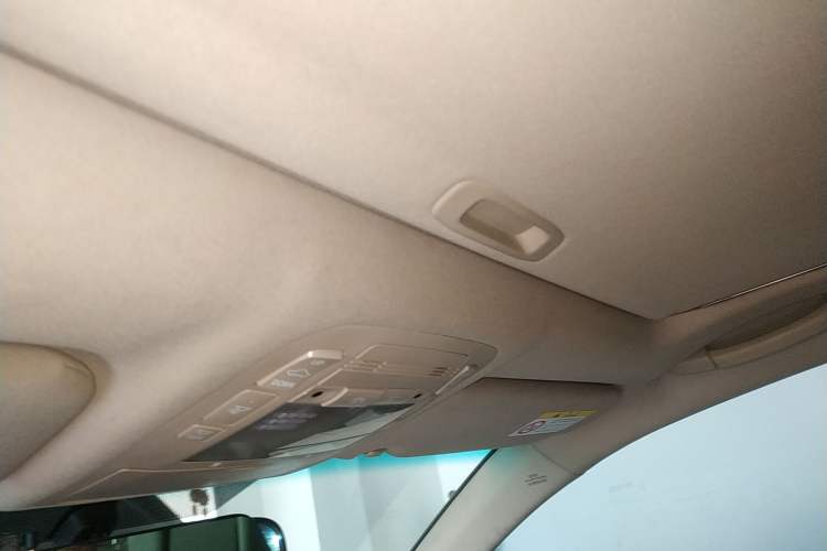 Used Toyota Crown 2012 2.5L Royal Leather Edition Headliner