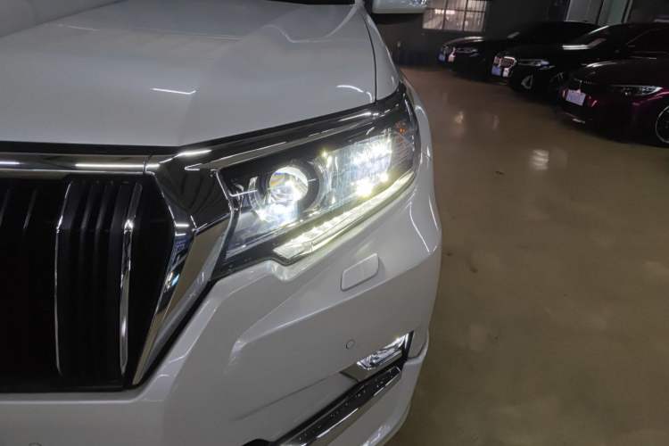 Used Toyota Prado 2019 3.5L Automatic TX-L Deluxe Edition with Rear-Mounted Spare Tire Left Front Headlight