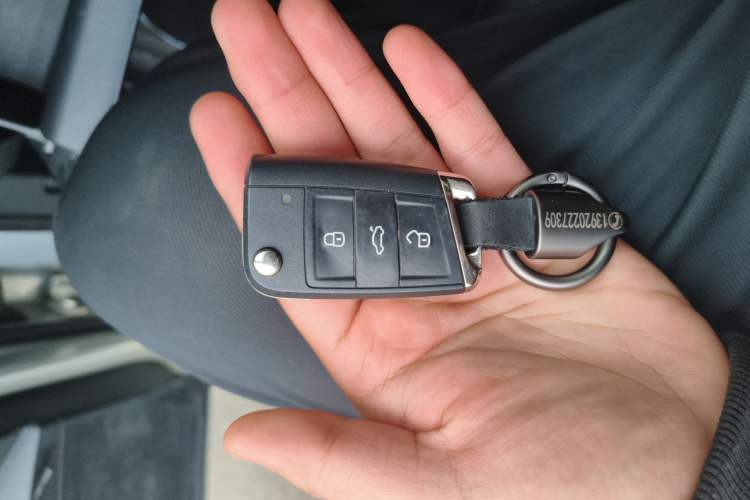 Used Volkswagen Tiguan L 2017 330TSI Automatic Two-Wheel Drive Flagship Edition Vehicle Key