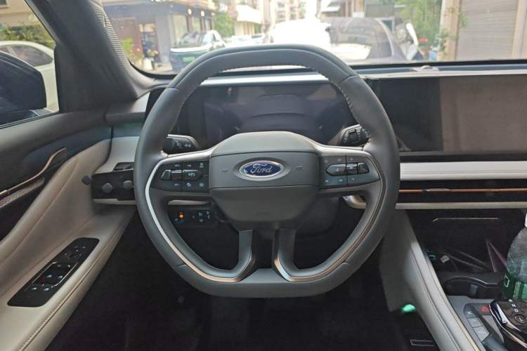Used Ford Edge 2023 Ford Explorer L 2.0T EcoBoost Four-Wheel Drive 7-Seater Supreme Model
