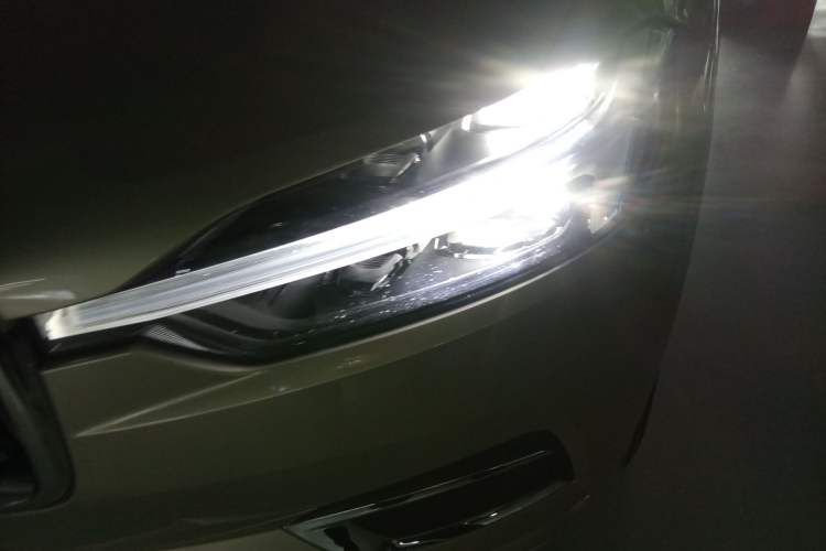 Used Volvo XC60 2021 T5 4x4 Smart Luxury Edition Left Front Headlight