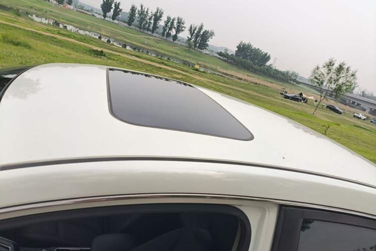 Used Nissan Sylphy 2019 1.6XV CVT Smart Connect Luxury Edition China VI Standard Roof