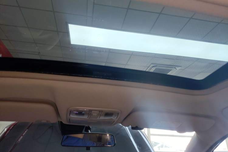 Used Landian E5 2024 Honor Edition 100KM Deluxe 7-Seater