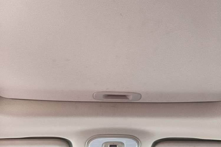 Used BYD Song MAX 2019 1.5T Automatic Smart Connect Ruiyi Sunroof Model 7 Seats China VI Standard Headliner