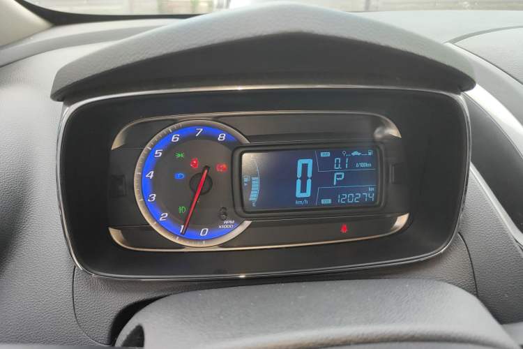 Used Chevrolet Trax 2014 1.4T Automatic Two-Wheel Drive Comfort Version Instrument Cluster