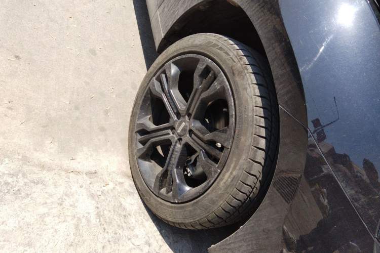 Used Wey VV7 2017 2.0T Flagship Model Right Front Wheel Hub