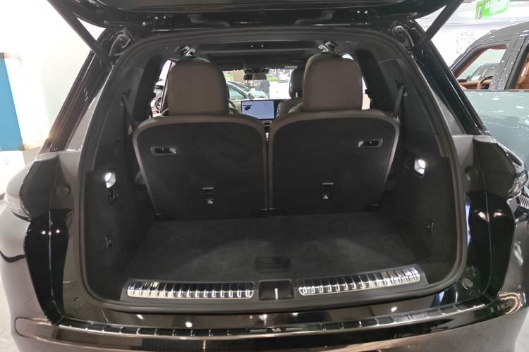 Used Li Auto L8 2023 Pro Model
