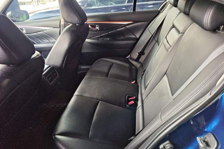 Used Infiniti Q50L 2018 2.0T Comfort Edition China VI Standard
