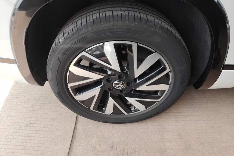 Used Volkswagen Tayron 2023 Revised Version 380TSI All-Wheel Drive R-Line High-Energy Edition Right Rear Wheel Hub