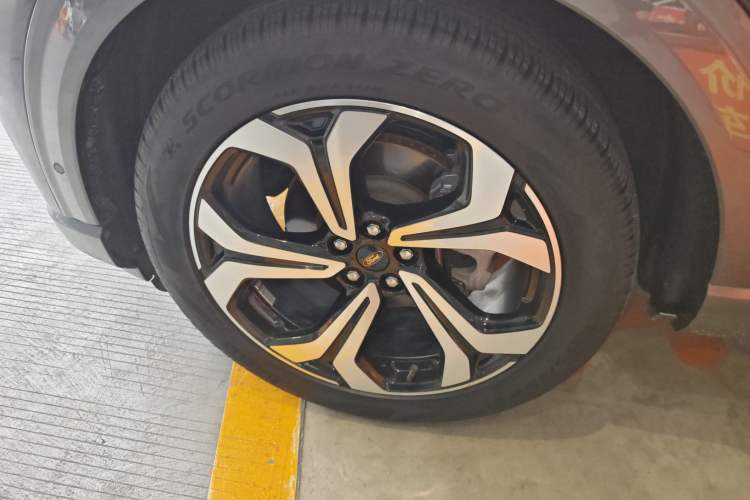 Used Ford Explorer 2023 EcoBoost 285 4x4 ST-LINE 6-Seater
