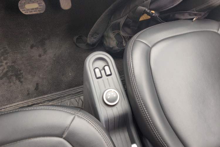 Used Wuling Hongguang MINIEV 2021 Macaron Premium Model – Lithium Iron Phosphate
