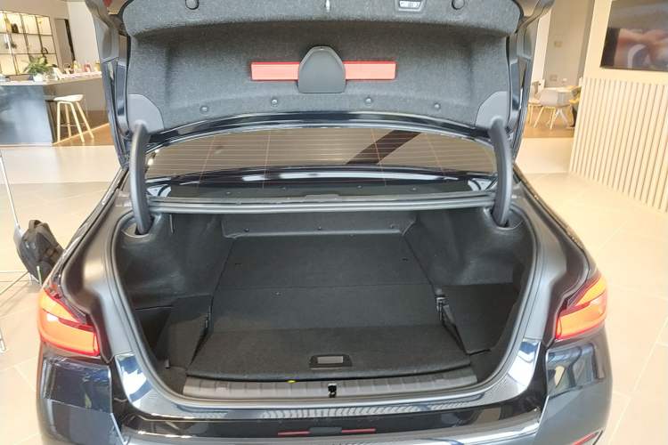 Used BMW 5 Series New Energy 2022 Second Facelift 535Le M Sport Package
