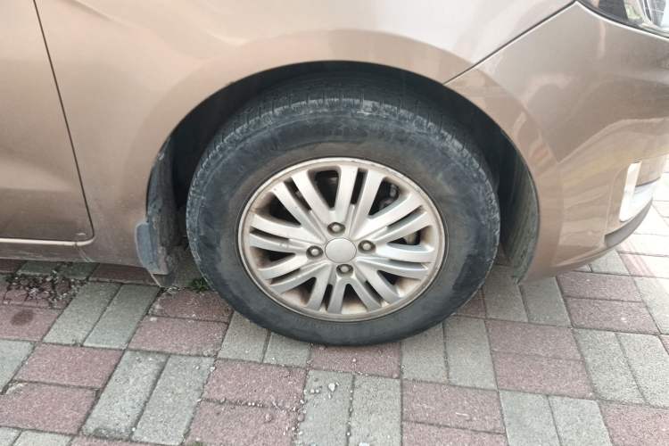 Used Kia K2 2012 Sedan 1.4L MT GLS Commemorative Edition
