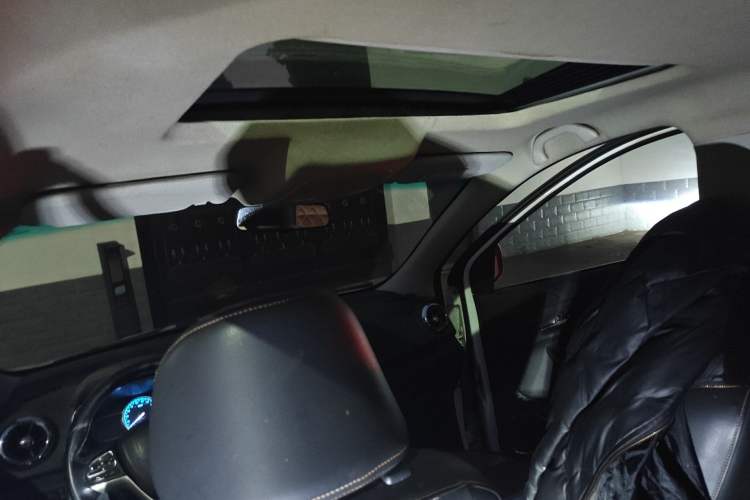 Used SWM X3 2017 1.5T Manual Fashion Model