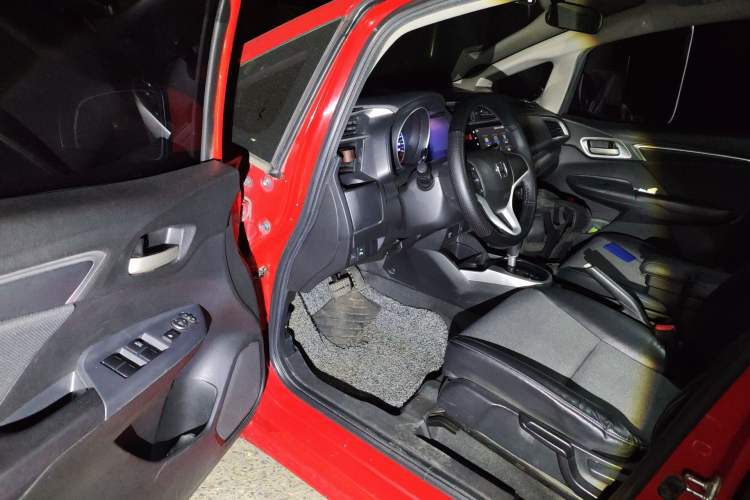 Used Honda Fit 2016 1.5L SE CVT Fashion Model Driver Seat