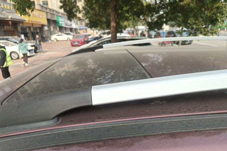 Used FORTHING Joyear XV 2015 1.6L CVT Luxury Model
