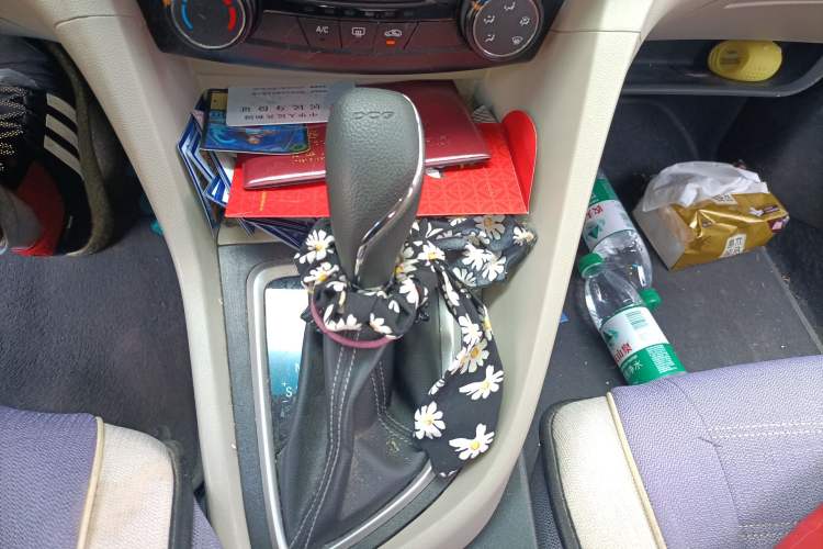 Used Buick GT 2017 18T Dual-Clutch Elite Model Gear Lever