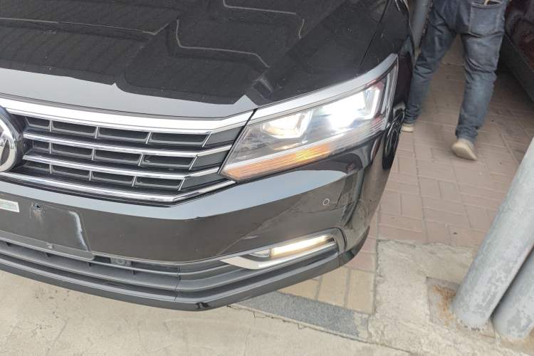 Used Volkswagen Passat 2017 330TSI DSG Luxury Edition
