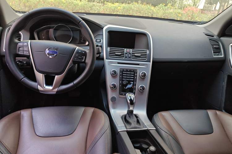 Used Volvo XC60 2017 T5 AWD Smart Range Edition