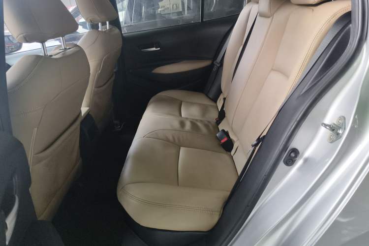 Used Toyota Corolla 2019 Dual-Engine 1.8L E-CVT GL-i Pioneer Edition
