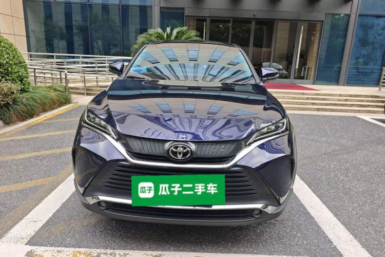 Used Toyota Harrier 2022 2.0L CVT Two-Wheel Drive Luxury Edition