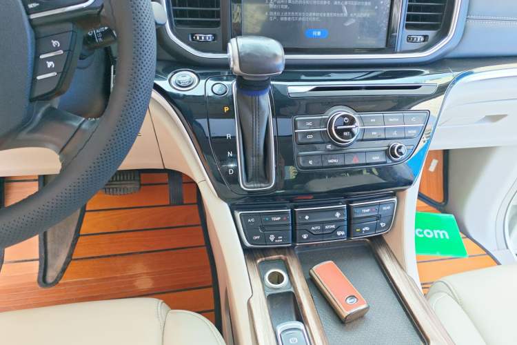 Used GAC Trumpchi M8 2018 320T Luxury Edition Gear Lever