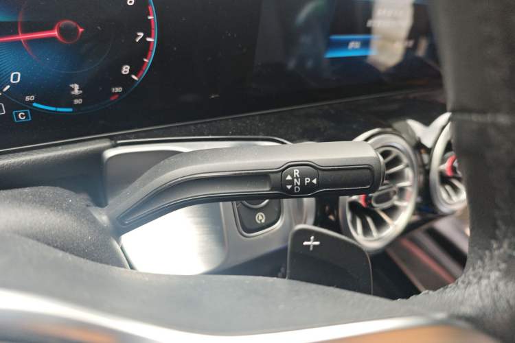 Used Mercedes-Benz GLB 2021 GLB 200 Dynamic Edition Gear Lever