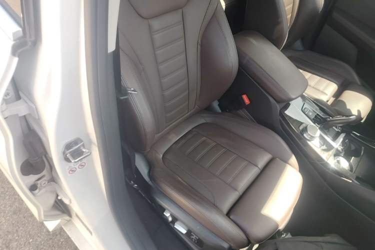 Used BMW X3 2020 xDrive30i Luxury Model with M Sport Package

