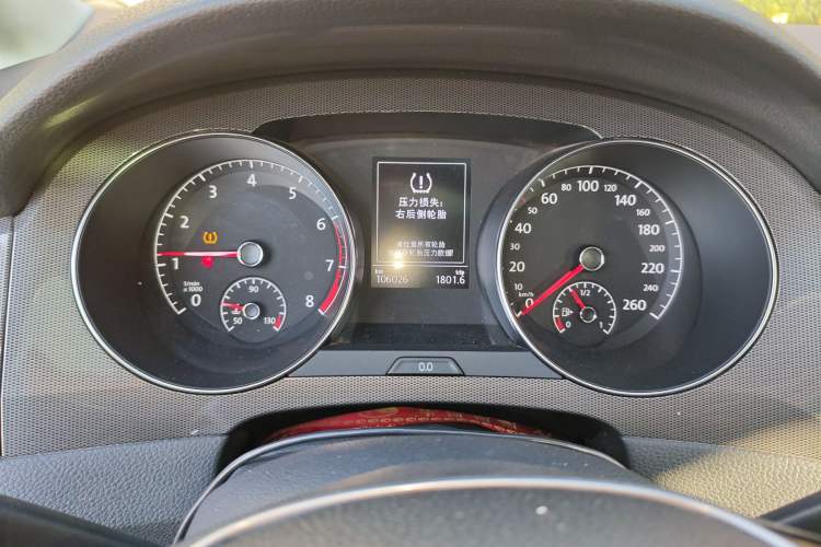 Used Volkswagen Golf Sportsvan 2018 230TSI Automatic Trend Edition Odometer Close Up