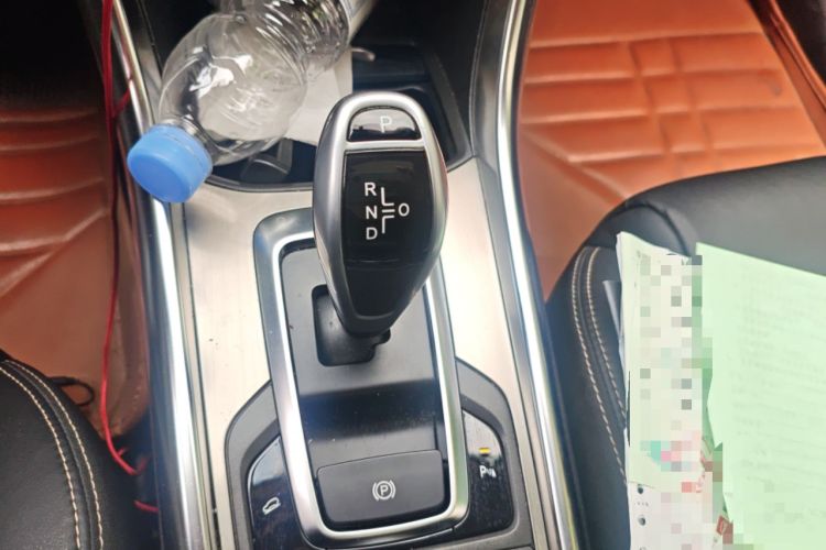 Used BYD Song New Energy 2017 Song DM 1.5TID All-Wheel Drive Luxury Model Gear Lever