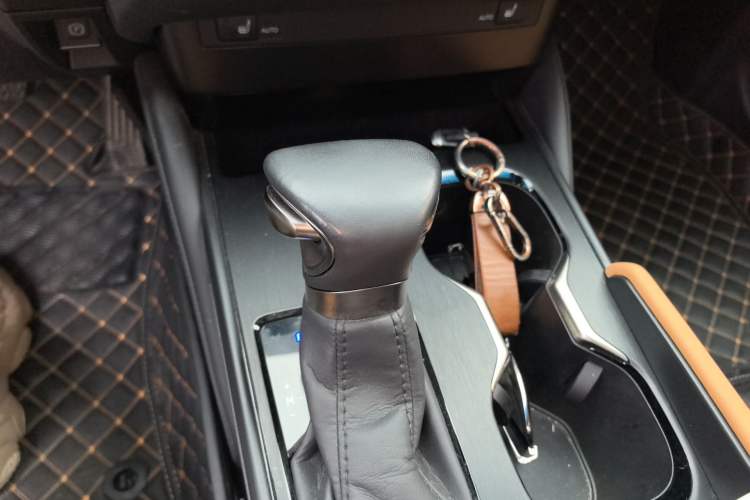 Used Lexus ES 2022 200 Excellence Edition
