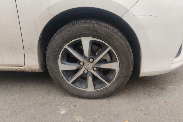 Used Toyota YARiS L Zhi Xiang 2017 1.3E CVT Charming Edition Right Front Wheel Hub