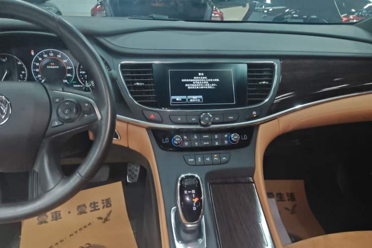 Used Buick LaCrosse 2016 28T Luxury Version Audio And AC Panel