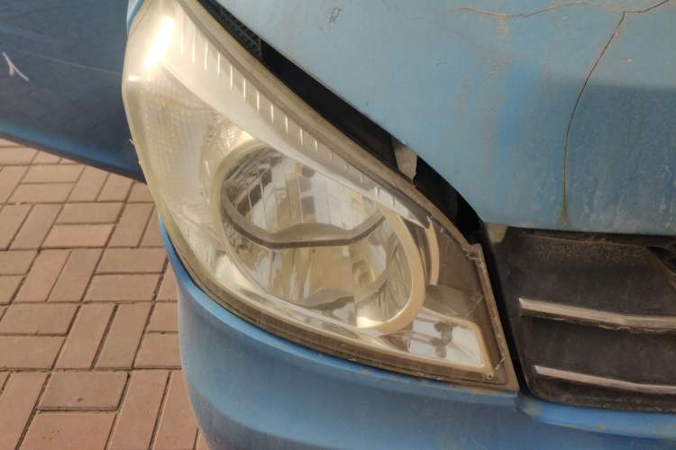 Used Nlmmotor Qiteng M70 2014 1.2L Entry-Level LJ469Q-AE2 Right Front Headlight