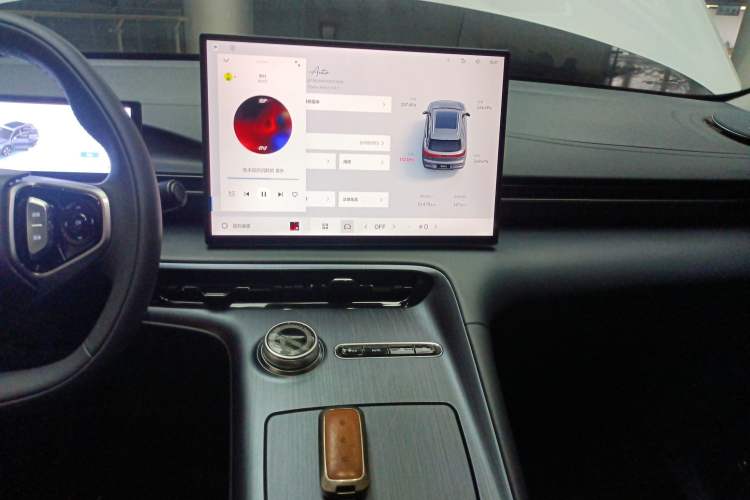 Used Geely Galaxy E5 2024 530km Long-Range Version Audio And AC Panel