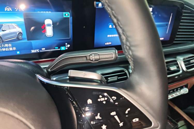 Used Mercedes-Benz GLE 2024 Refreshed GLE 350 4MATIC Stylish Edition Gear Lever