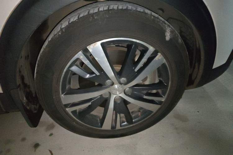 Used Peugeot 5008 2017 380THP 7-Seater Boundary-Free Edition Right Front Wheel Hub