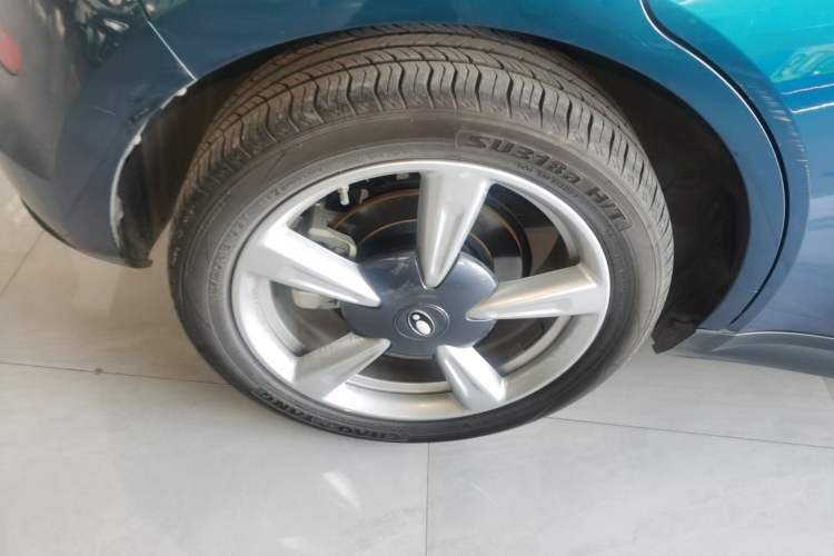 Used ORA Good Cat 2023 401 km Standard Range Luxury Version Lithium Iron Phosphate
