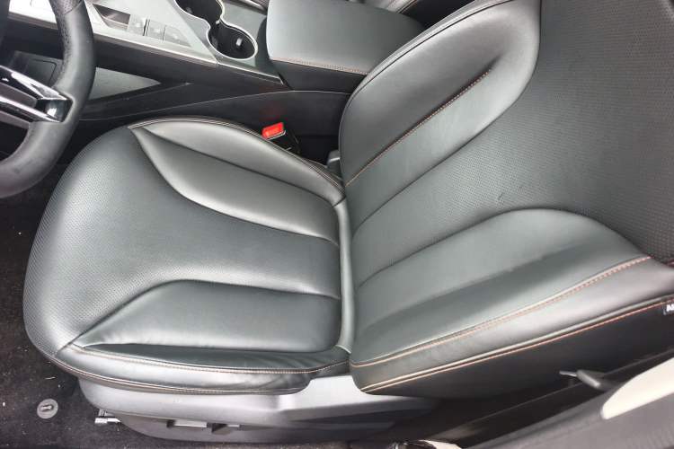 Used Roewe RX5 2023 1.5T Luxury Sliding-Screen Version