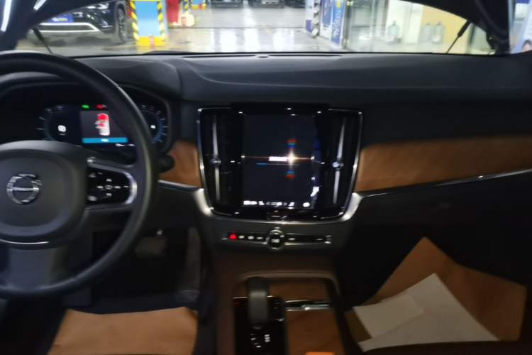 Used Volvo S90 2024 B5 Zhiyi Luxury Edition