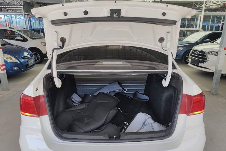 Used Volkswagen Santana 2019 1.5L Manual Fashion Edition China VI Standard
